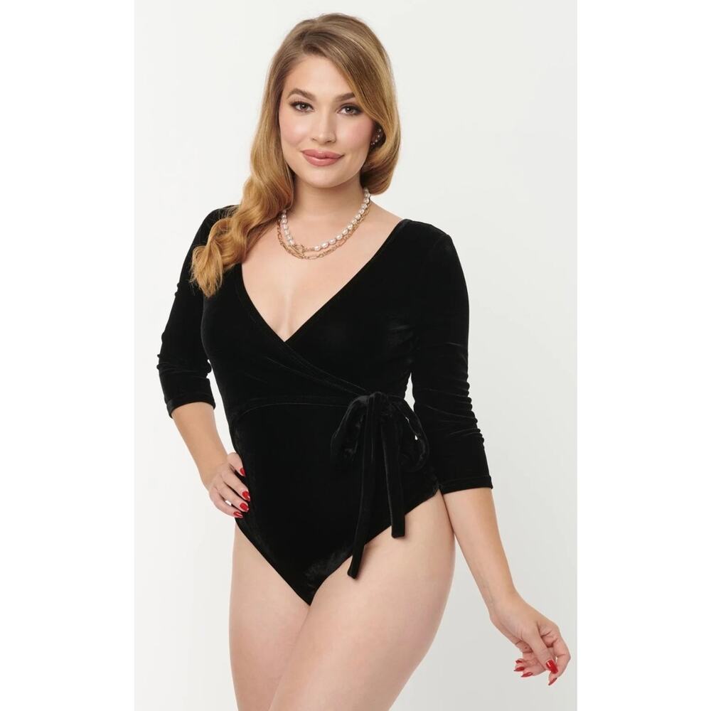 Unique Vintage Black Velvet Surplice Wrap Bodysuit Top 2X NWOT